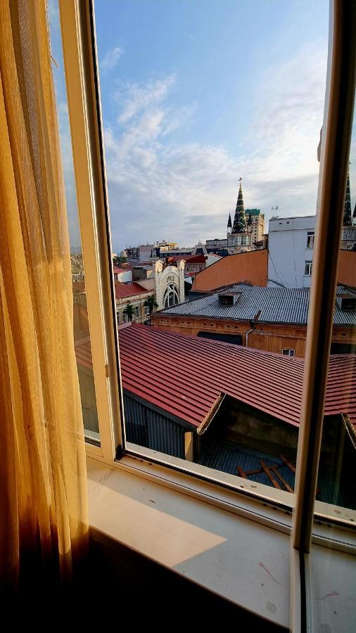 Old Mgzavrebi Apartament Batumi