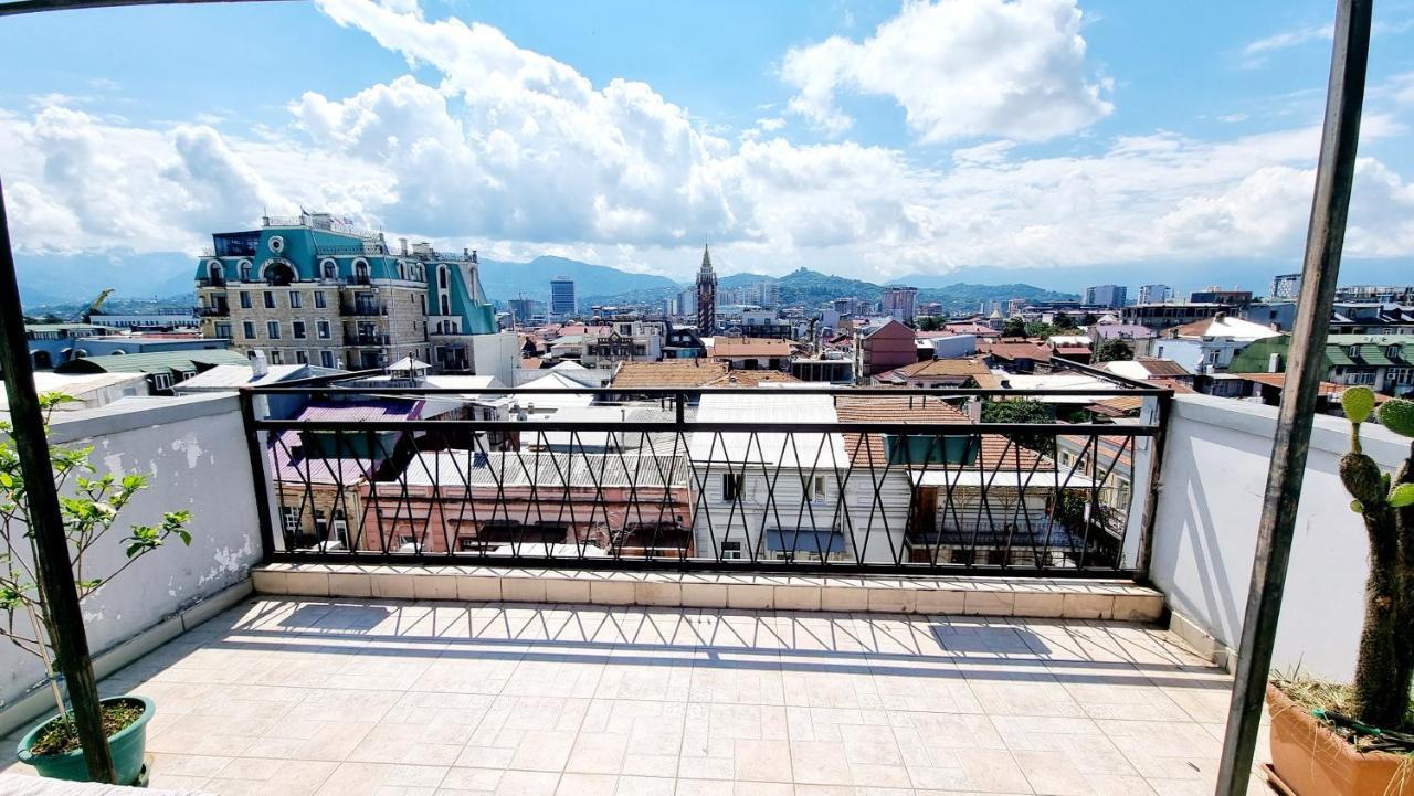 Old Mgzavrebi Apartament