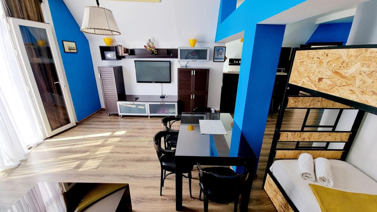 Old Mgzavrebi Apartament Batumi