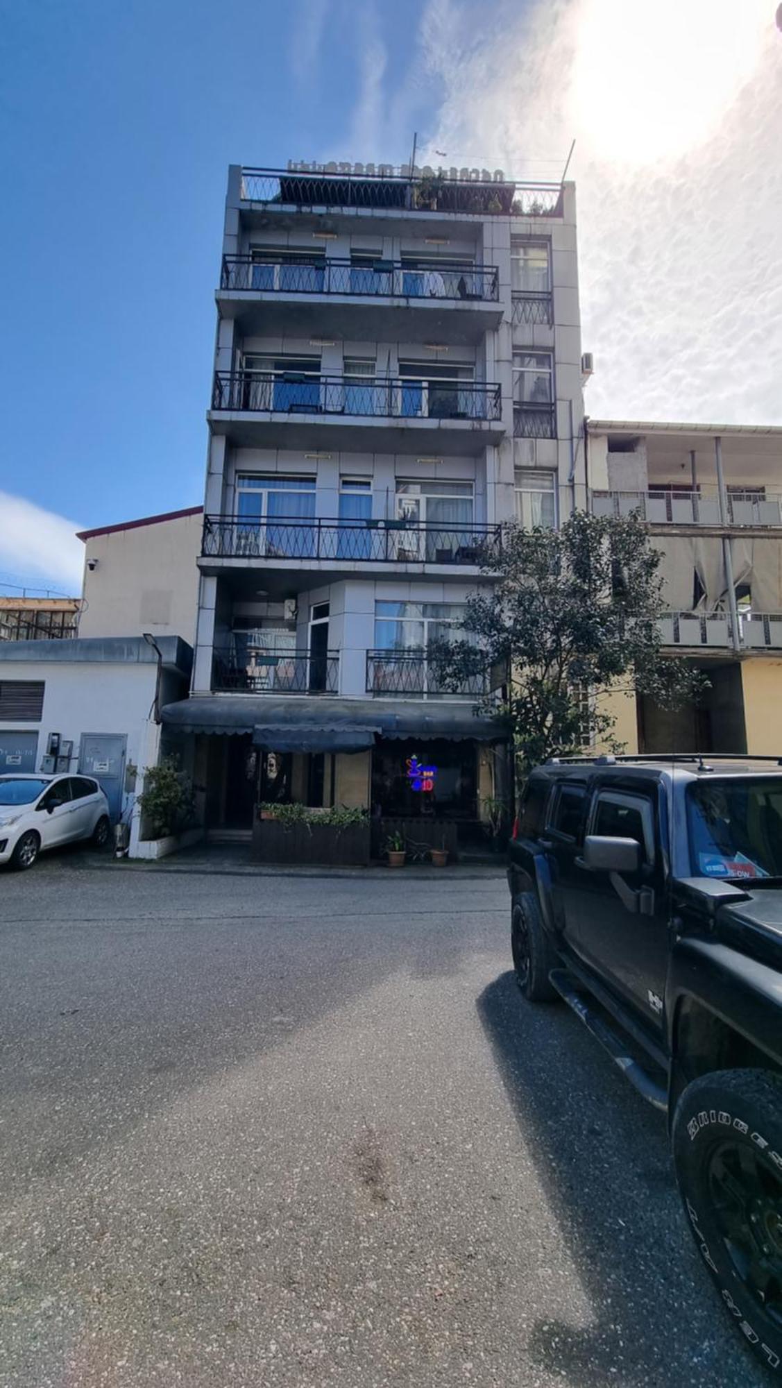 Old Mgzavrebi Apartament Batumi